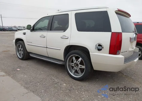 2007 Cadillac Escalade Standard z USA, uszkodzony, nr VIN 1GYEC63827R290050